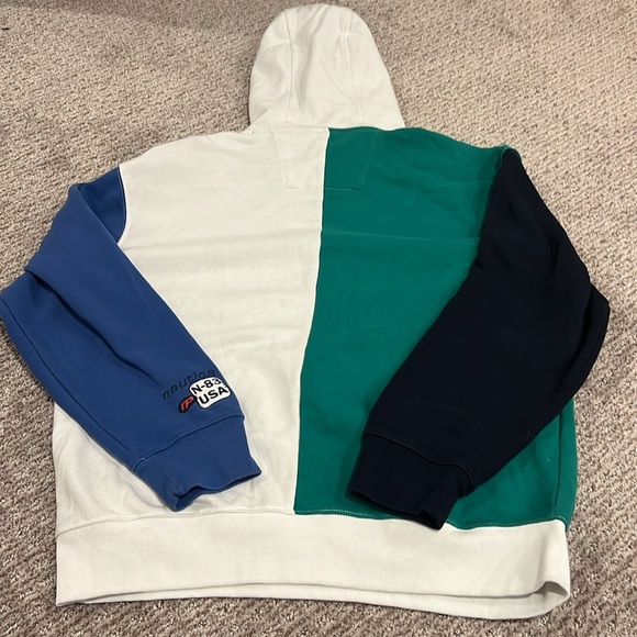 MEN’S NAUTICA COLOR-BLOCK HOODIE - Picture 5 of 6